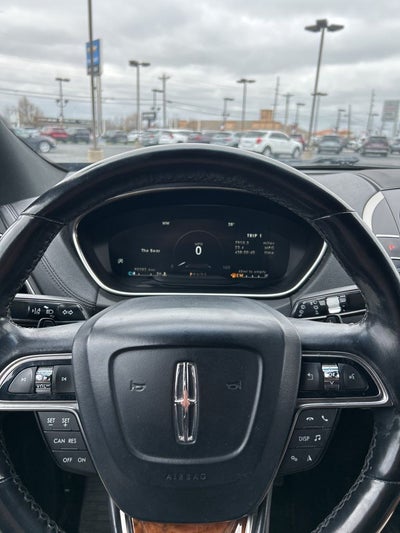 2019 Lincoln Nautilus Select