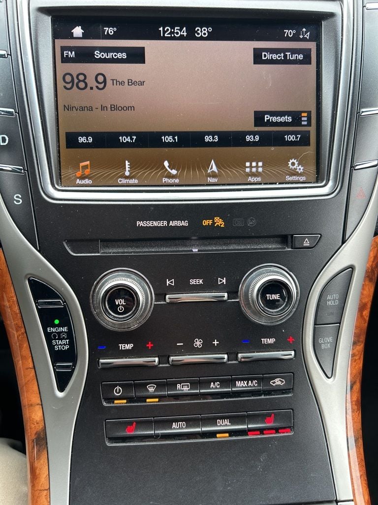 2019 Lincoln Nautilus Select