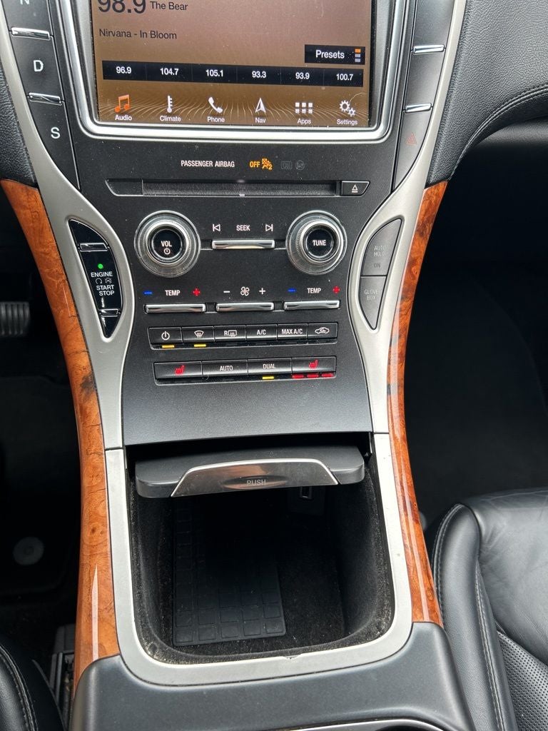 2019 Lincoln Nautilus Select
