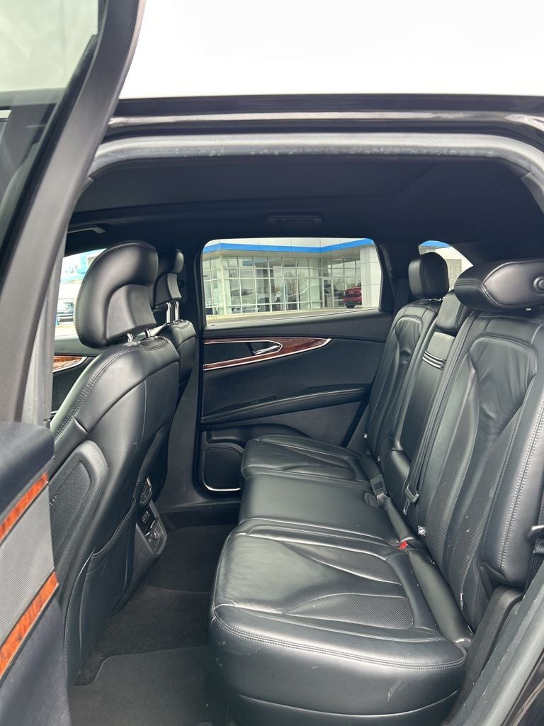 2019 Lincoln Nautilus Select
