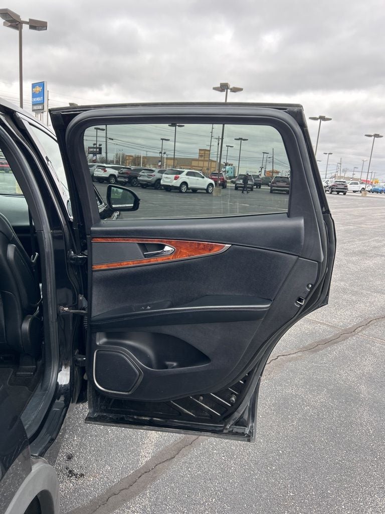 2019 Lincoln Nautilus Select