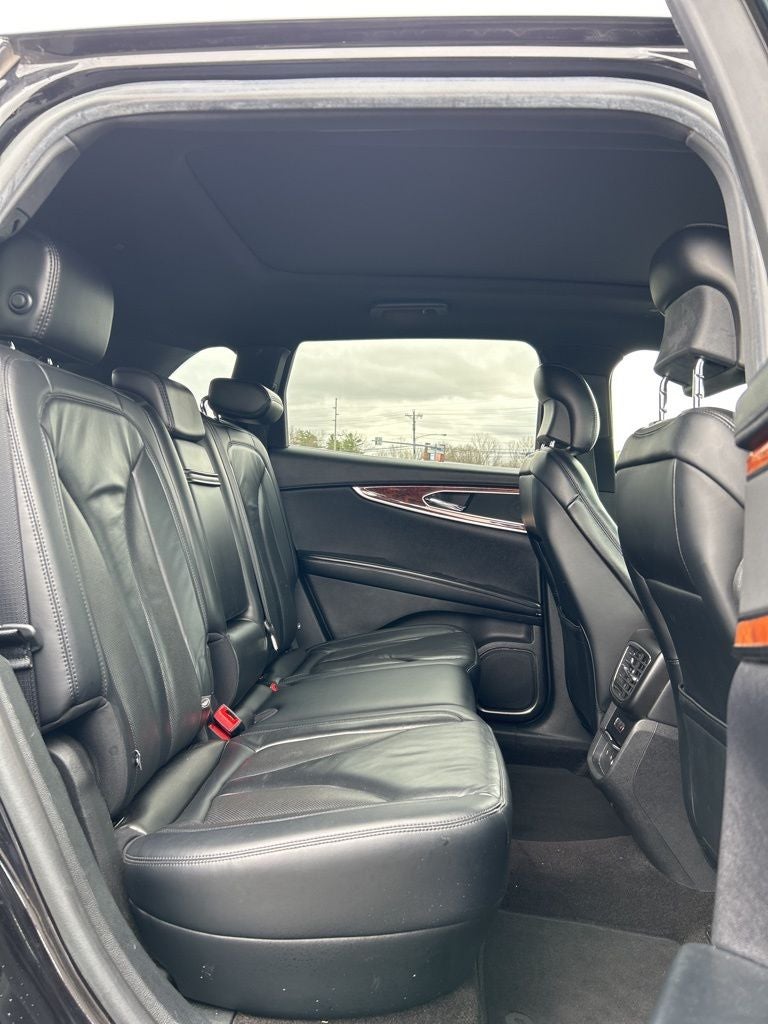 2019 Lincoln Nautilus Select