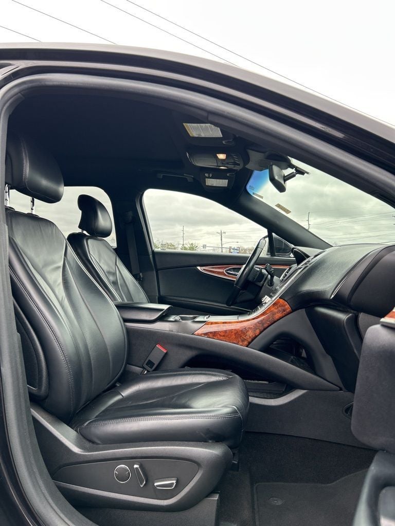 2019 Lincoln Nautilus Select