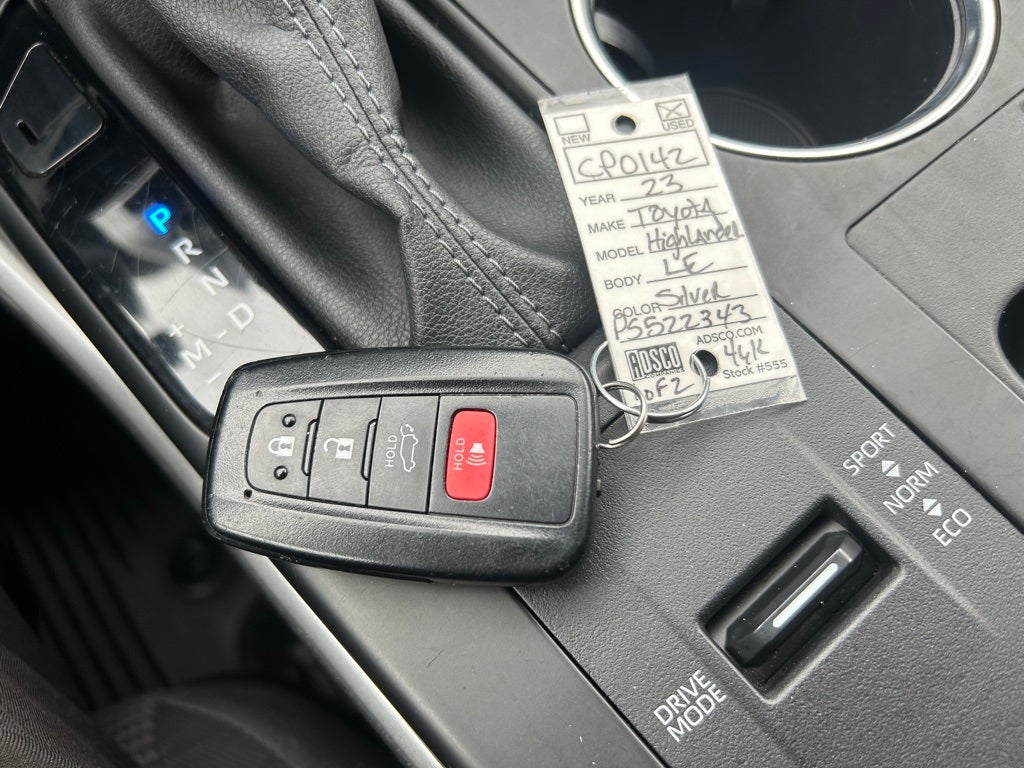 2023 Toyota Highlander LE